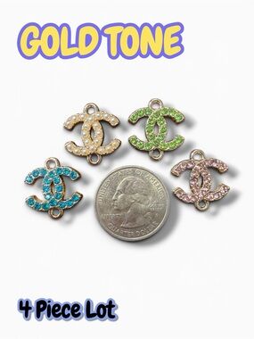 Lot of 4 CC Connector Gold Tone Zipper Pull Button Charms 18mm